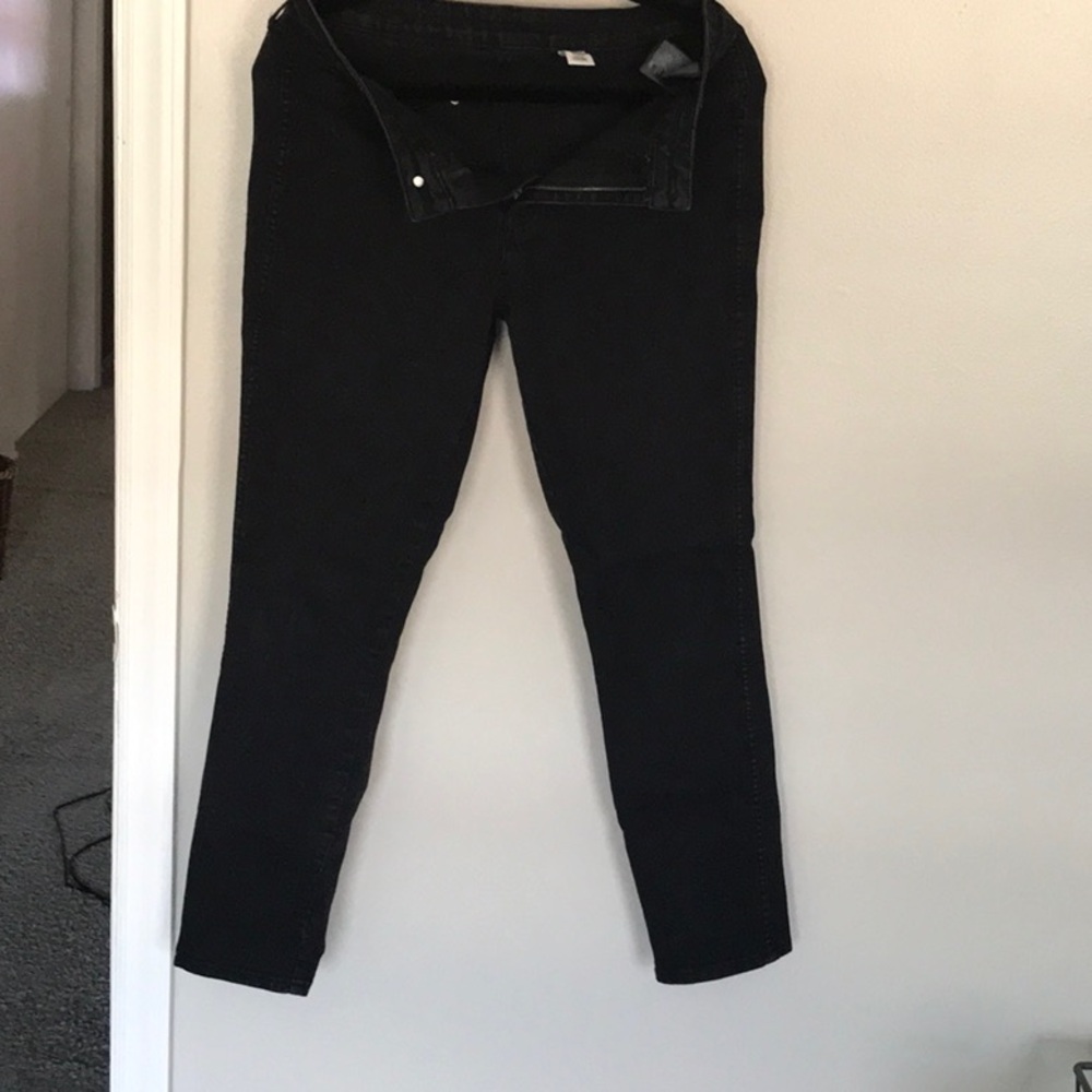 Black Straight-Leg Jeans